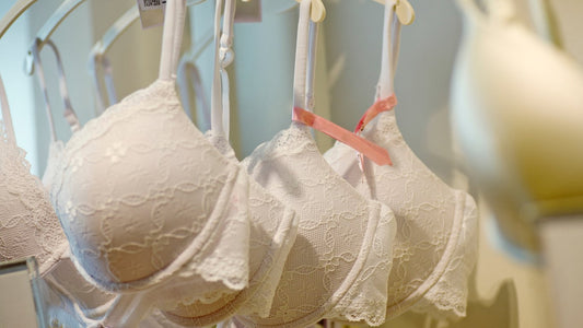 How to choose bras to match different styles of dresses and stay hidden? - Boltoo