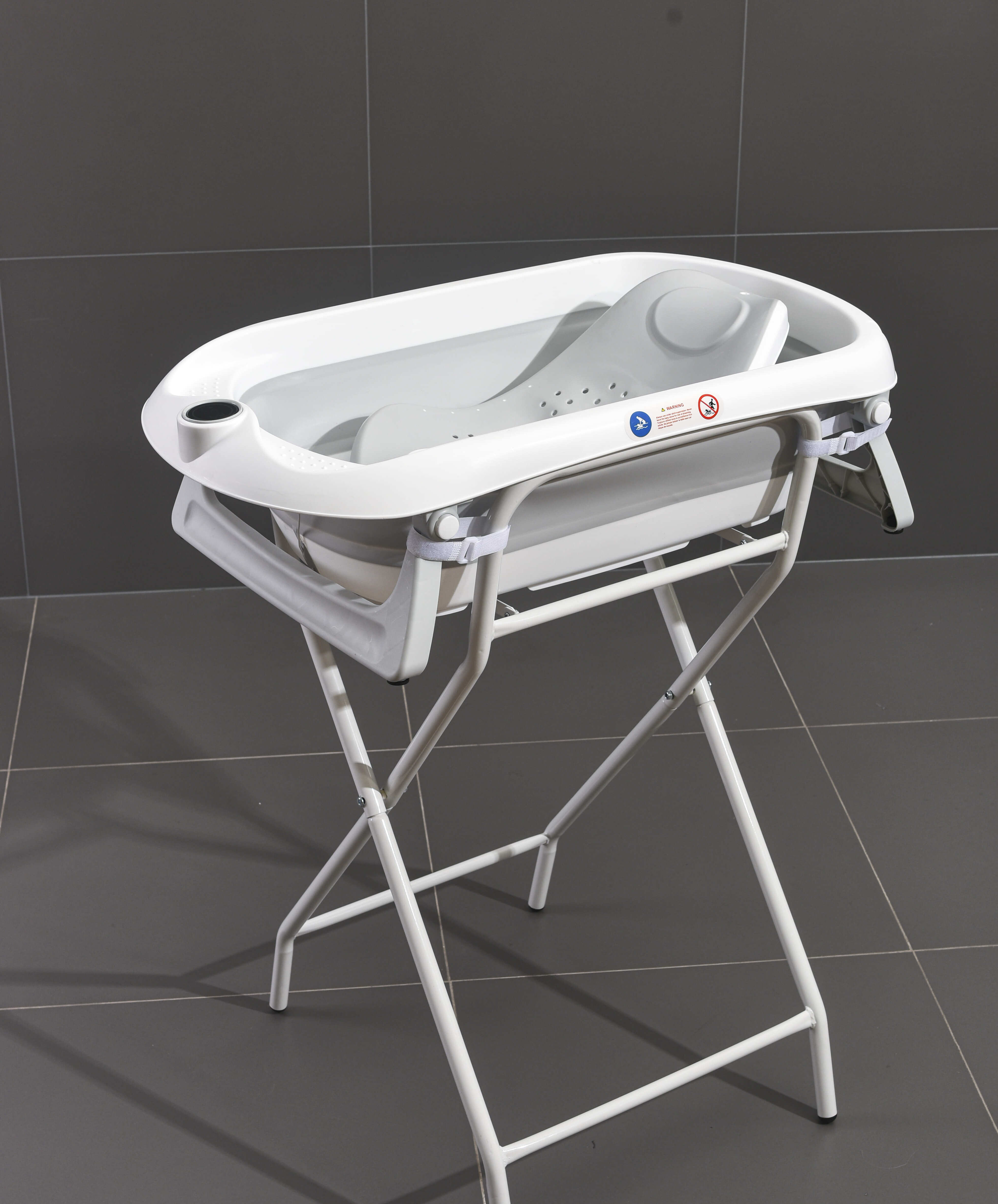 foldable baby bath - front view product shot | SUPERBEBEBE UK