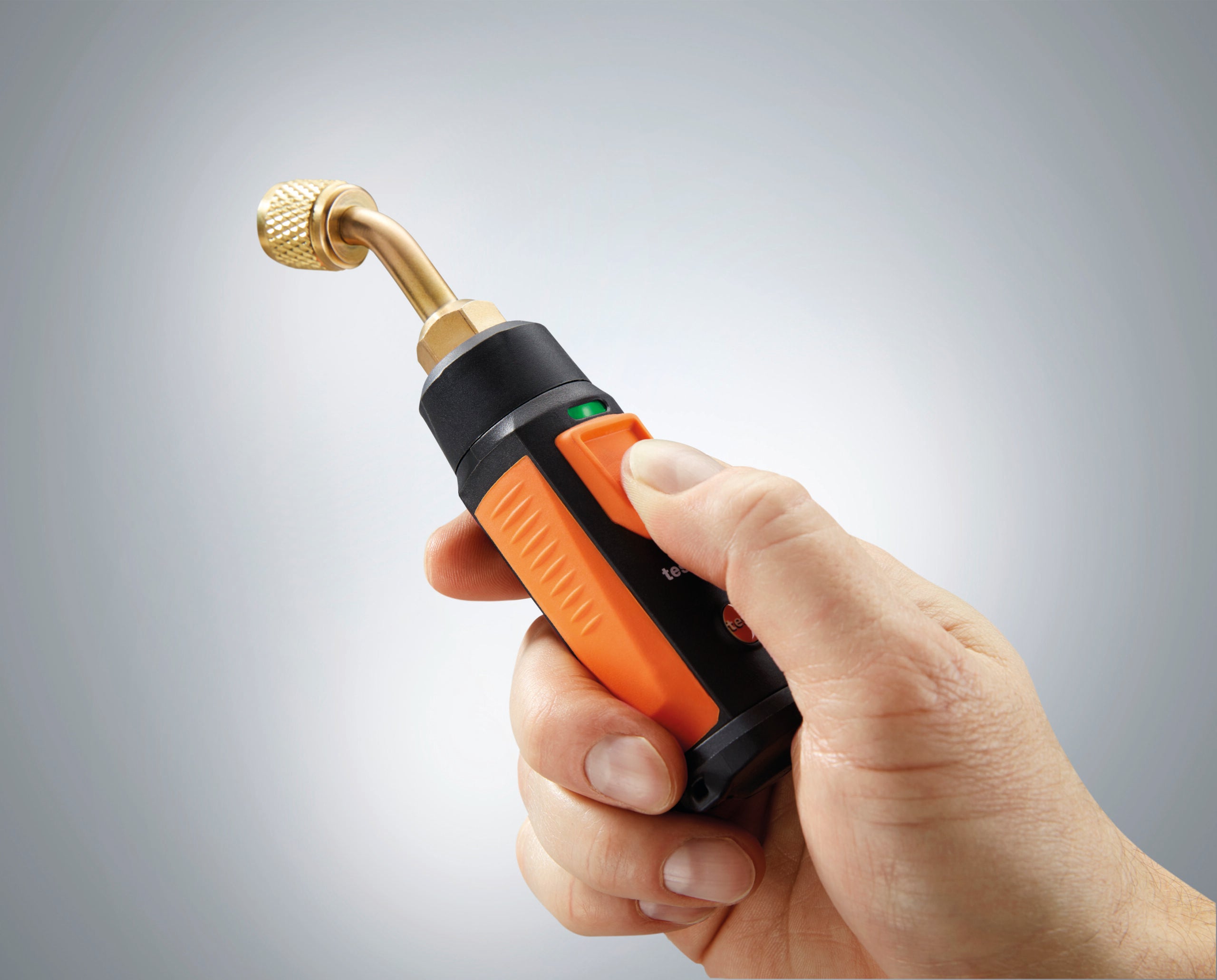 refrigerant scale - size reference comparison | GAUGELY UK